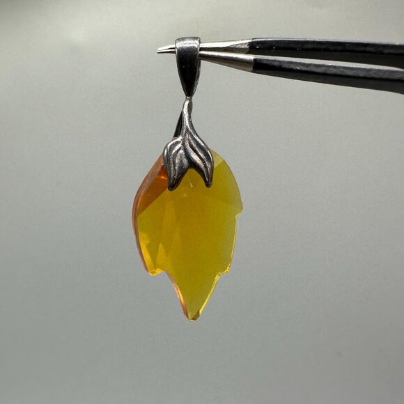 Sterling Silver Leaf Pendant 925 Amber Yellow Color Glass Crystal Faceted Fall - Picture 1 of 10